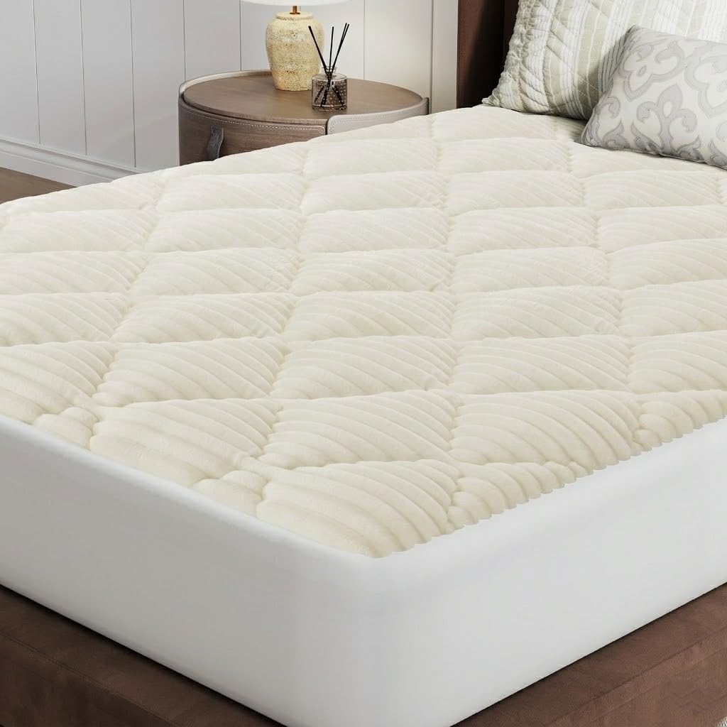 Novilla King Flannel Mattress Topper, Ultra Soft Faux Fur Mattress Pad with Deep Pocket, Quilted Thickened Warm Bed Topper for Winter, Fits 8-21" Mattress, Machine Washable, White