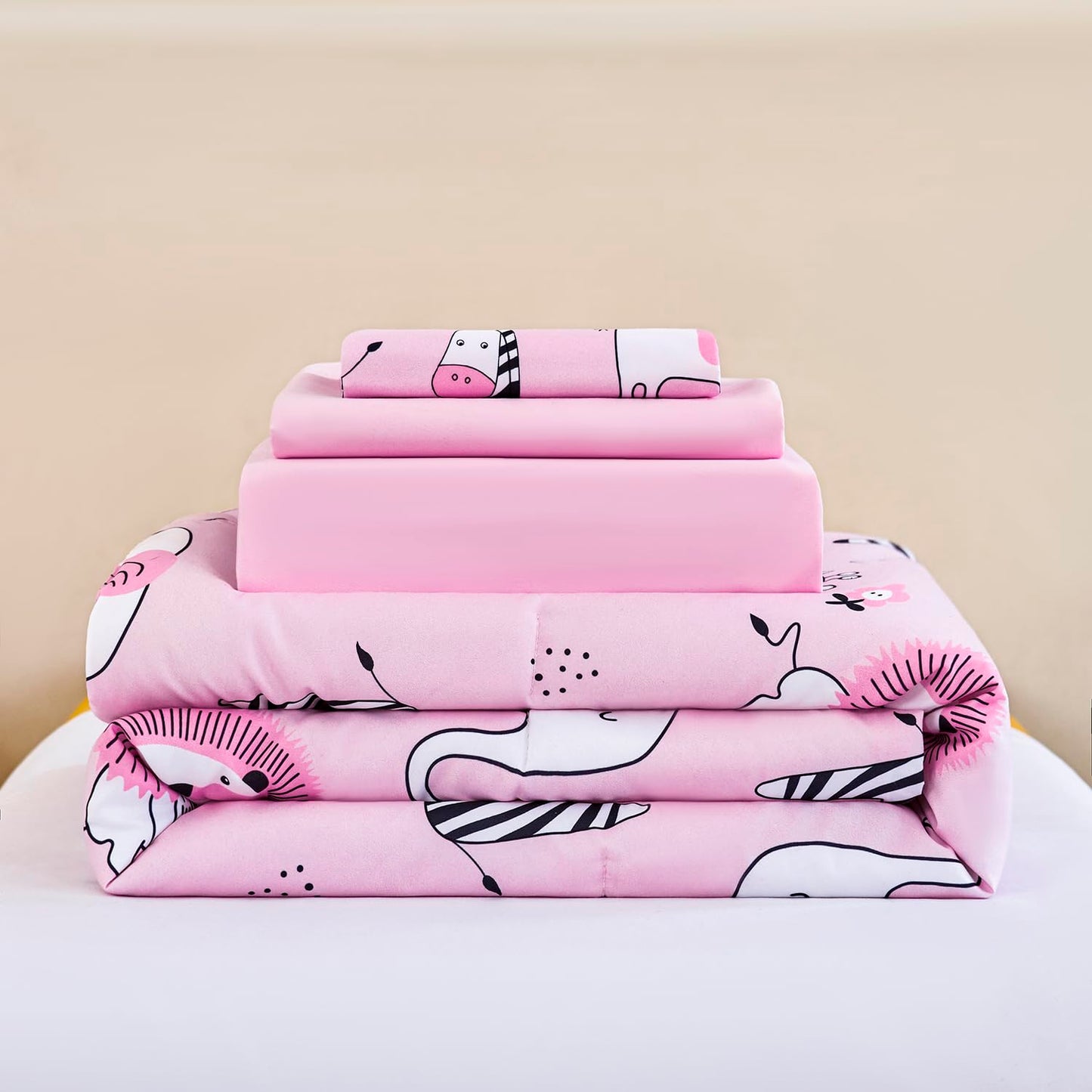 URBONUR 4-Piece Toddler Bedding Set - Ultra Soft Cartoon Pink Zoo Animals Girls Toddler Comforter Set - Include Comforter, Flat Sheet, Fitted Sheet and Reversible Pillowcase, Pink Animal