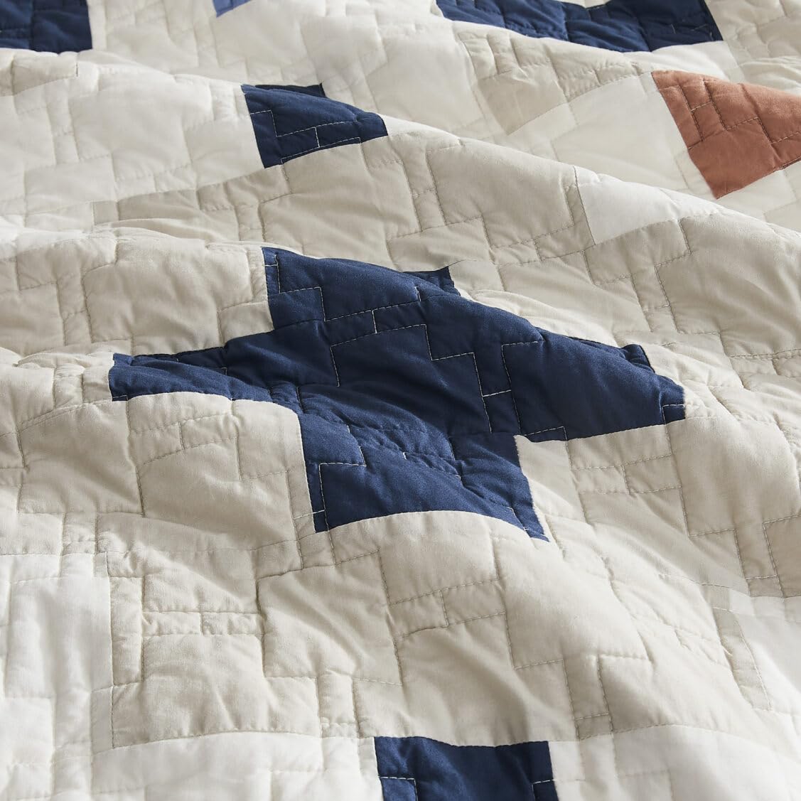 Pendleton King Quilt Set – 100% Cotton 3 Piece Quilt Set with Shams, Soft Lightweight Bedding for King Size Bed, White & Blue Patterned Comforter Alternative, King Bedding Set (Meadow Summit)