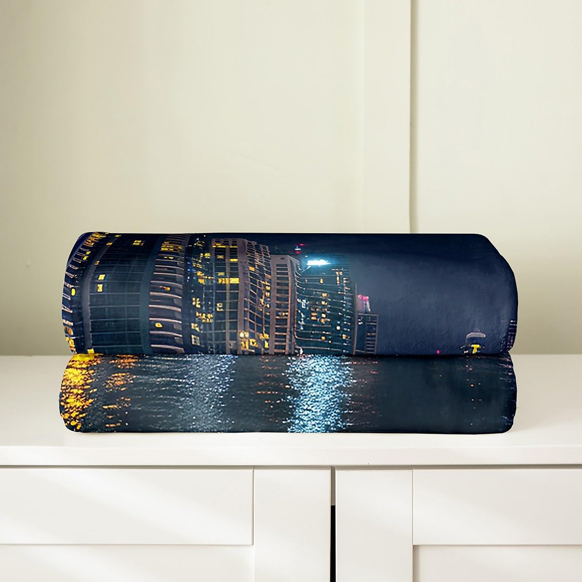 Erosebridal Modern City Building Fleece Blanket Famous Urban House Blanket American Cityscape Throw Blanket Structure Water City Lights Fuzzy Blanket for Adult Teens Baby 30X40