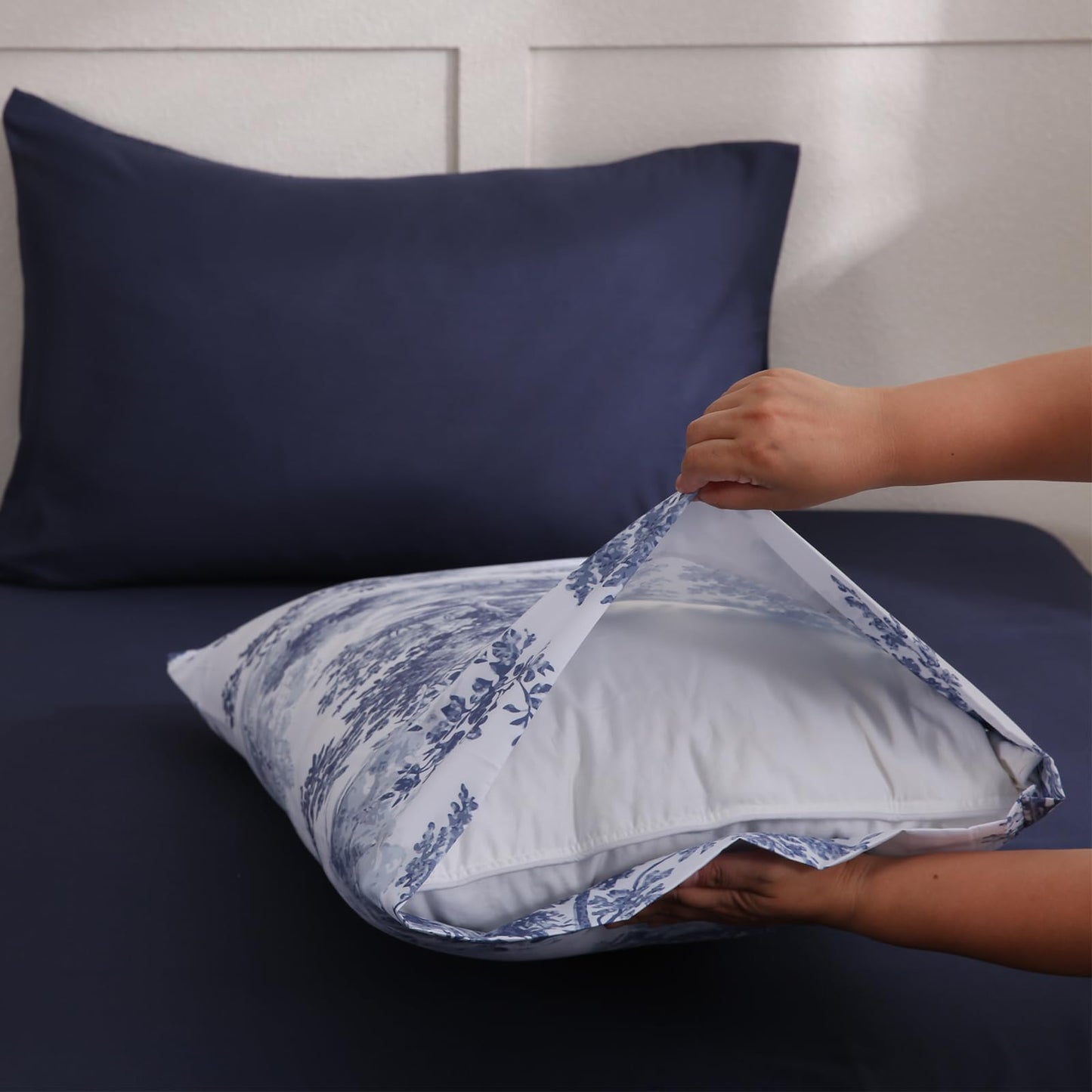 LONAVA Botaincal King Size 6 Pcs Sheet Set, Breathable Microfiber Deep Pocket Navy Fitted Sheets, Comfy & Breathable Patterned Flat Sheets,4 Gentle Soft Pillowcases, Blue Forest