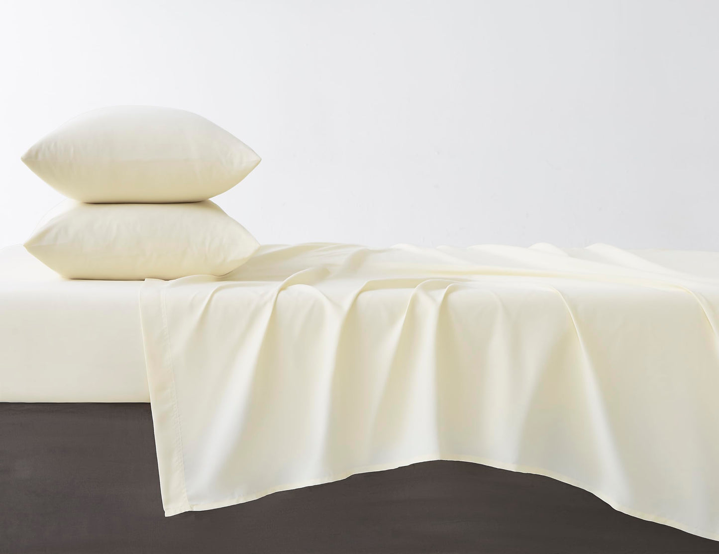 King Size Fresh Ivory 4-Piece Microfiber Sheet Set - Soft & Cozy Hotel Luxury Bedding - Deep Pockets Fits Up to 14"- Wrinkle Resistant - Quick Dry - Oeko-TEX® Certified by Linen Closet