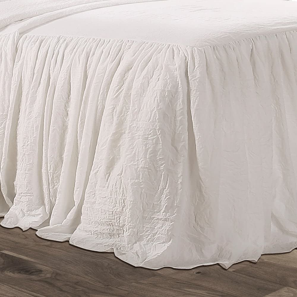Lush Decor Ruffle Skirt Bedspread Set - 3-Piece Luxurious Farmhouse Bedding - Elegant Ruffle Detail - Timeless Style - Soft Lightweight Sheets - King, White