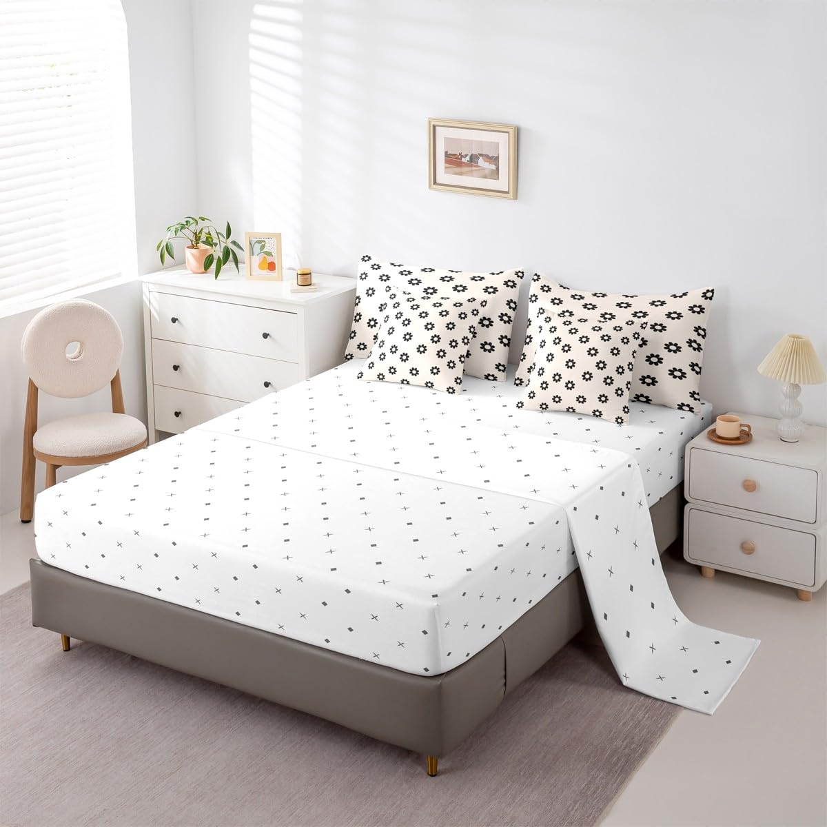 Erosebridal Black and White Floral 7 Pcs Bedding Set for Teen Girls Kawaii Daisy Comforter Set with Sheets Twin Size for Girls Kids Young Women Bedroom Beige Boho Bed in A Bag All Season Bed Sets