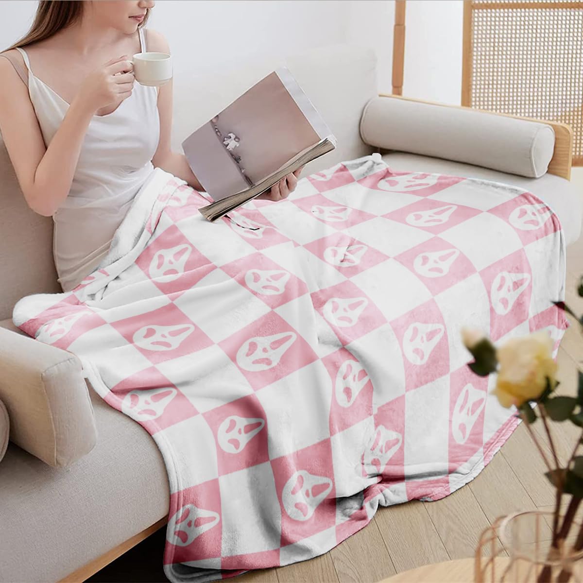 Halloween Spooky Face Throw Blanket, Pink and White Checkered Pattern, Halloween Ghost Blankets Fuzzy Gifts for Sofa Couch Bedroom (80" x 60")