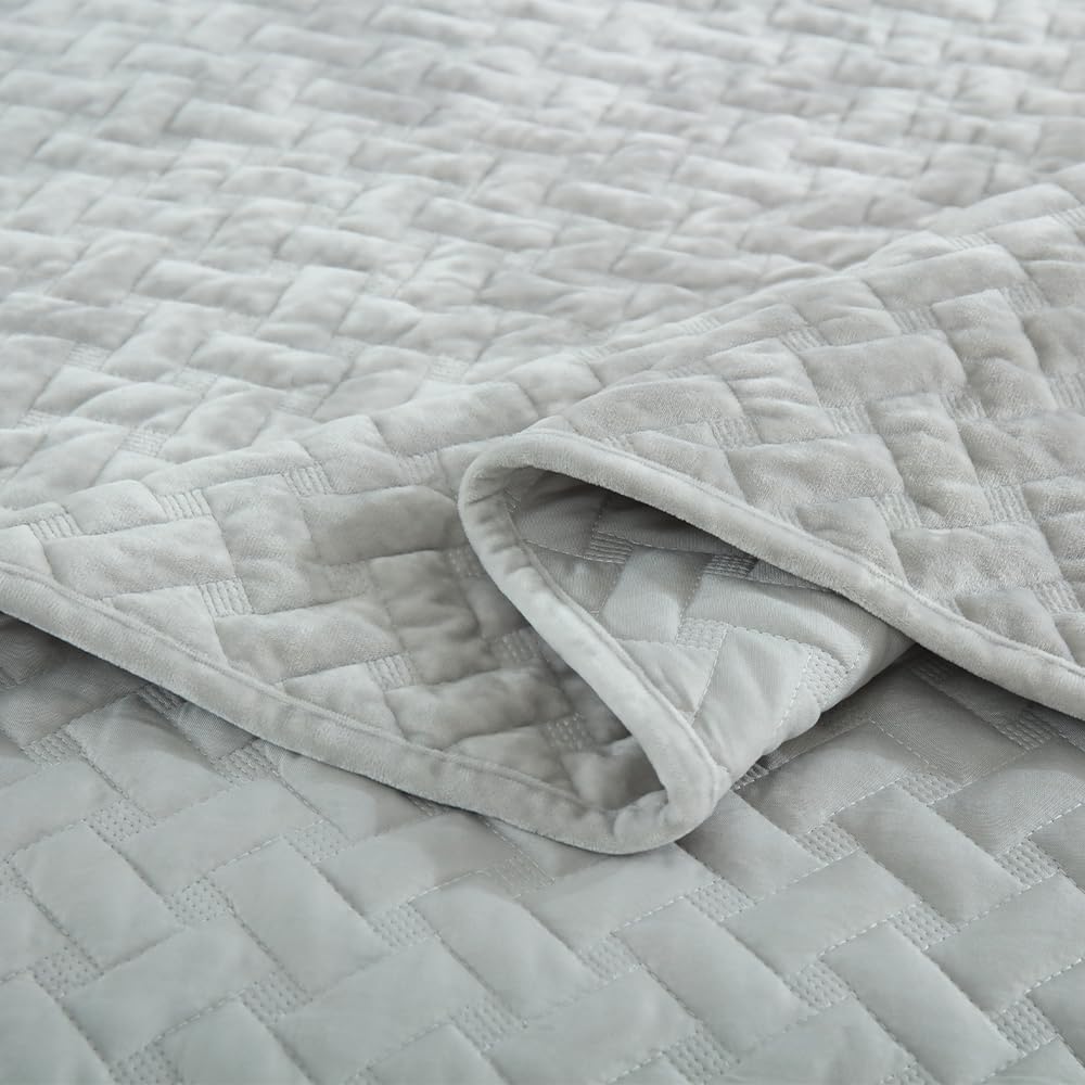Liians Velvet Bedspread Quilt Bedding Sets,Luxury Elegant Ultra Soft Velvet Comforters Coverlet Blankets,Weave Stitching Pattern Cotton Quilted Bedspread for All Seasons,Beige,King Size