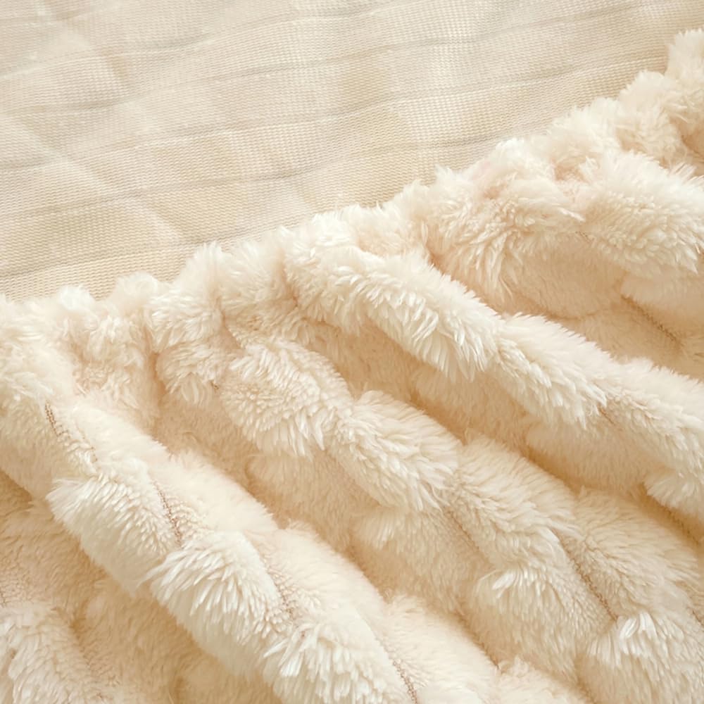 ZIQINPSQ Cozy Fleece Fitted Sheet Full Size - Ultra Soft Fuzzy Bed Sheets for Winter, Deep Pocket 15'' Velvet Plush Bottom Sheet Only (Anti-Static & Warm), Off White