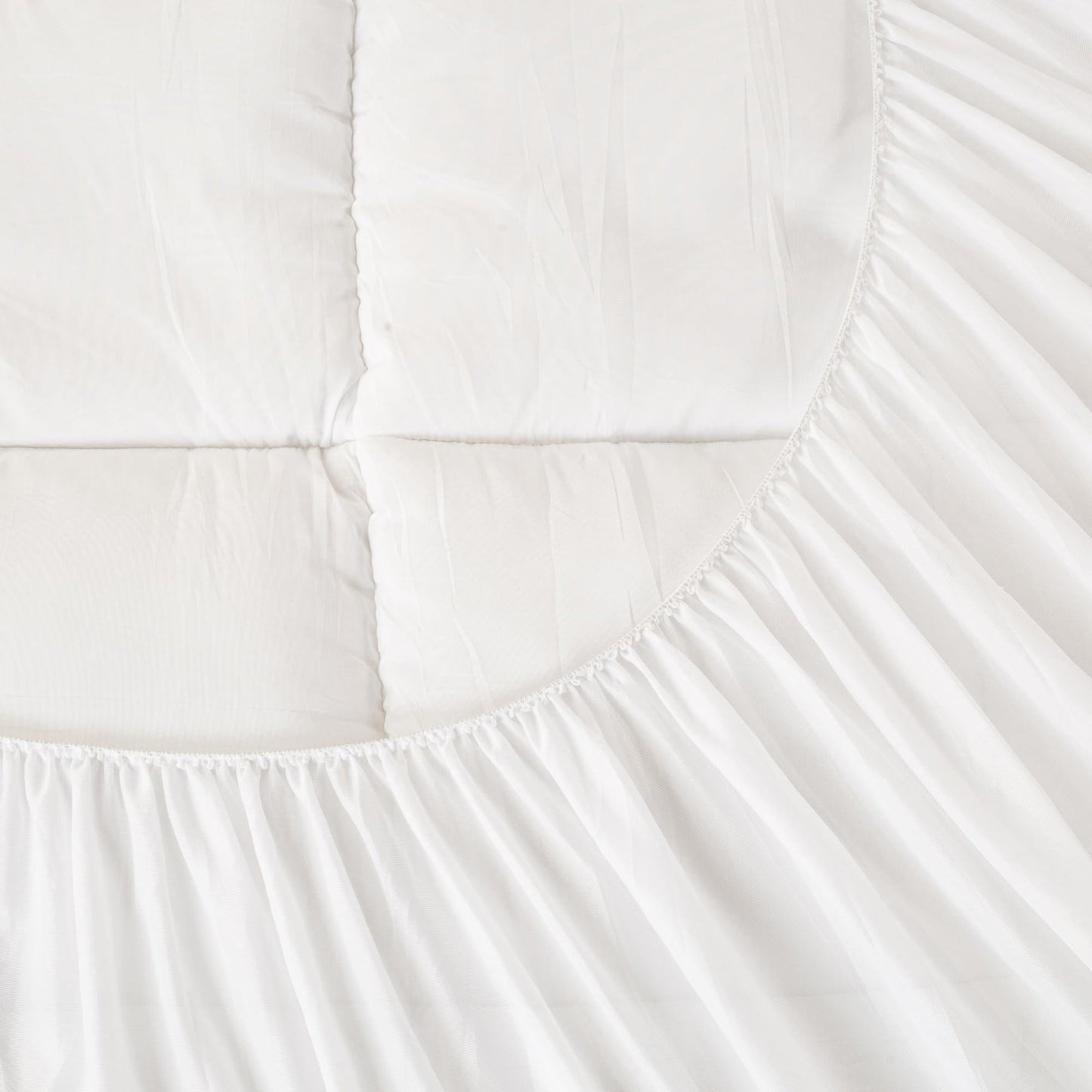 Treaton, Quilted Fitted Mattress Pad – Fitted Elastic Quilted Protector, Cover Stretches up to 18 Inches Deep Pocket - Machine Washable Topper, Full, White