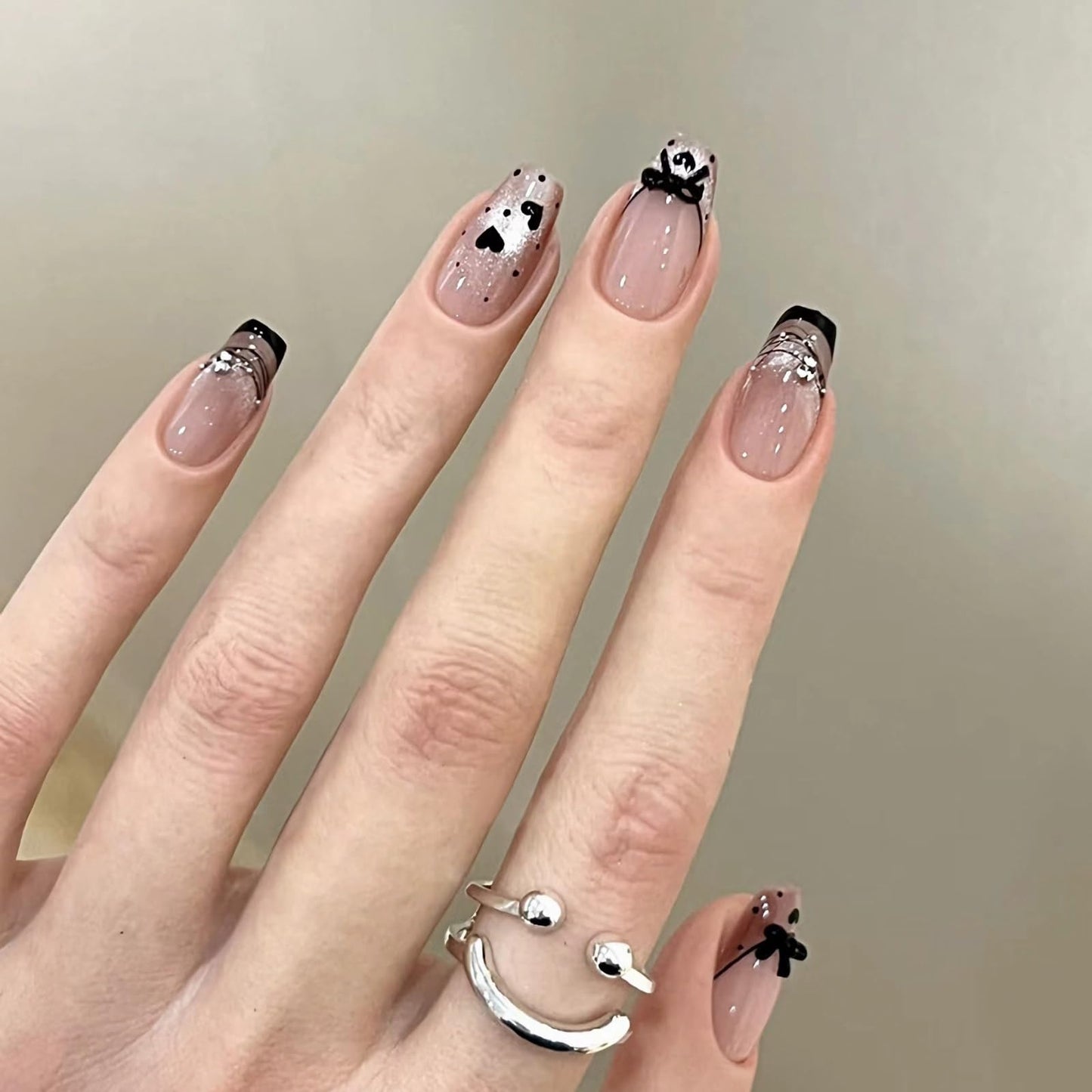 MERVF Press on Nails Medium Coffin, Black Heart French Tip Fake Nails Cat Eye Glitter Design Glue ons 3D Bow Rhinestones Acrylic Nail Glossy 30pcs