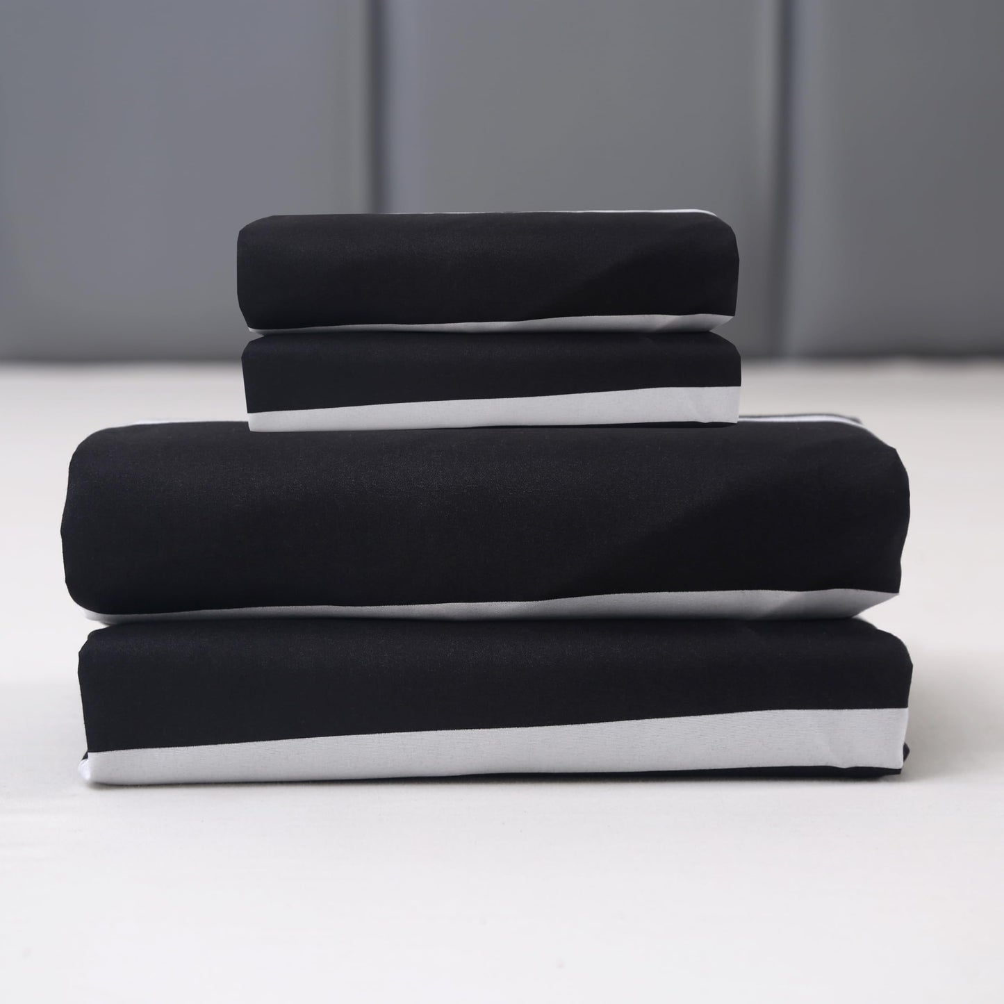 MAG 3pcs Striped Full Bed Sheet,Black and White Pattern Microfiber Fitted Sheets,Hotel Quality with1 Fitted Sheet and 2 Pillowcases,14 Inches Deep (Black and White, Full)