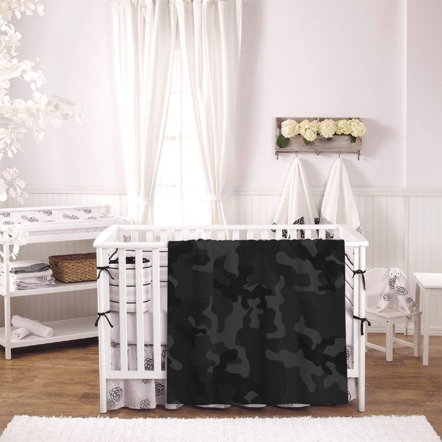Perinsto Black and Grey Camouflage Throw Blanket Ultra Soft Warm All Season Military Camo Decorative Fleece Blankets for Bed Chair Car Sofa Couch Bedroom 60"X50"