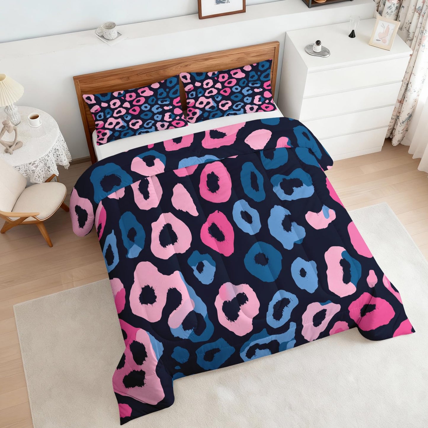 Leopard Print Comforter Set King Size 3Pc, Cheetah Printed Animal Pattern Down Alternative Bed Comforter, 2 Pillow Shams, Soft All Season Bedding, Leopard Print Bedroom Decor