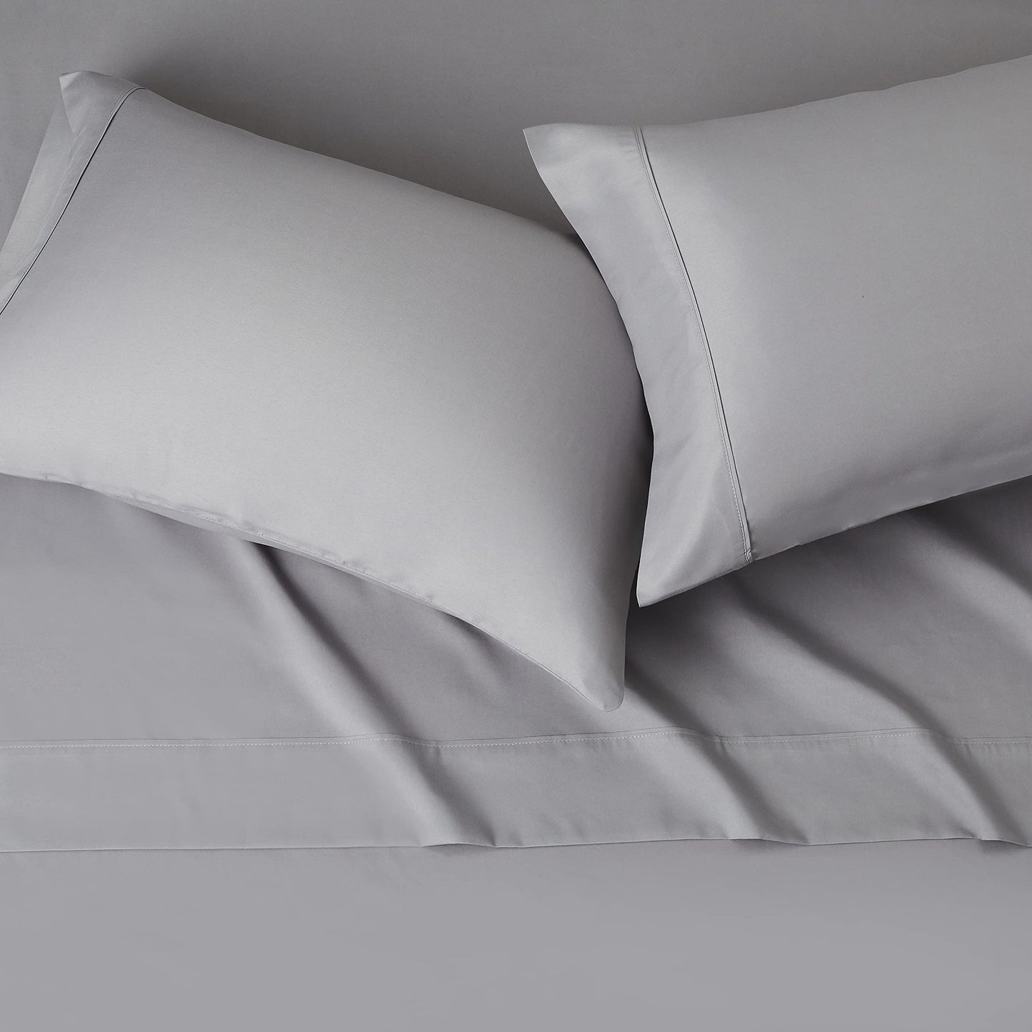 Amazon Basics Lightweight Super Soft Comfortable Breathable Wrinkle Resistant Brushed Microfiber 4-Piece Bed Sheet Set with 14-Inch Deep Pockets, Queen, Dark Gray, Solid
