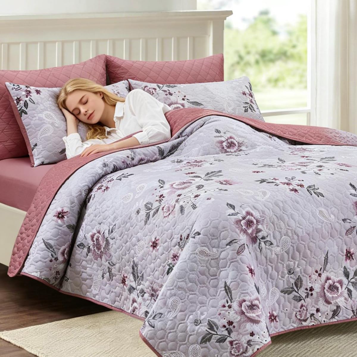 SANOCAY Boho Floral Quilt Set King Size, 3 Piece Lightweight Summer Bedding Set with 2 Pillow Shams, Soft Reversible Microfiber Bedspread, Farmhouse Coverlet for All Season (Dark Purple Rose, King)