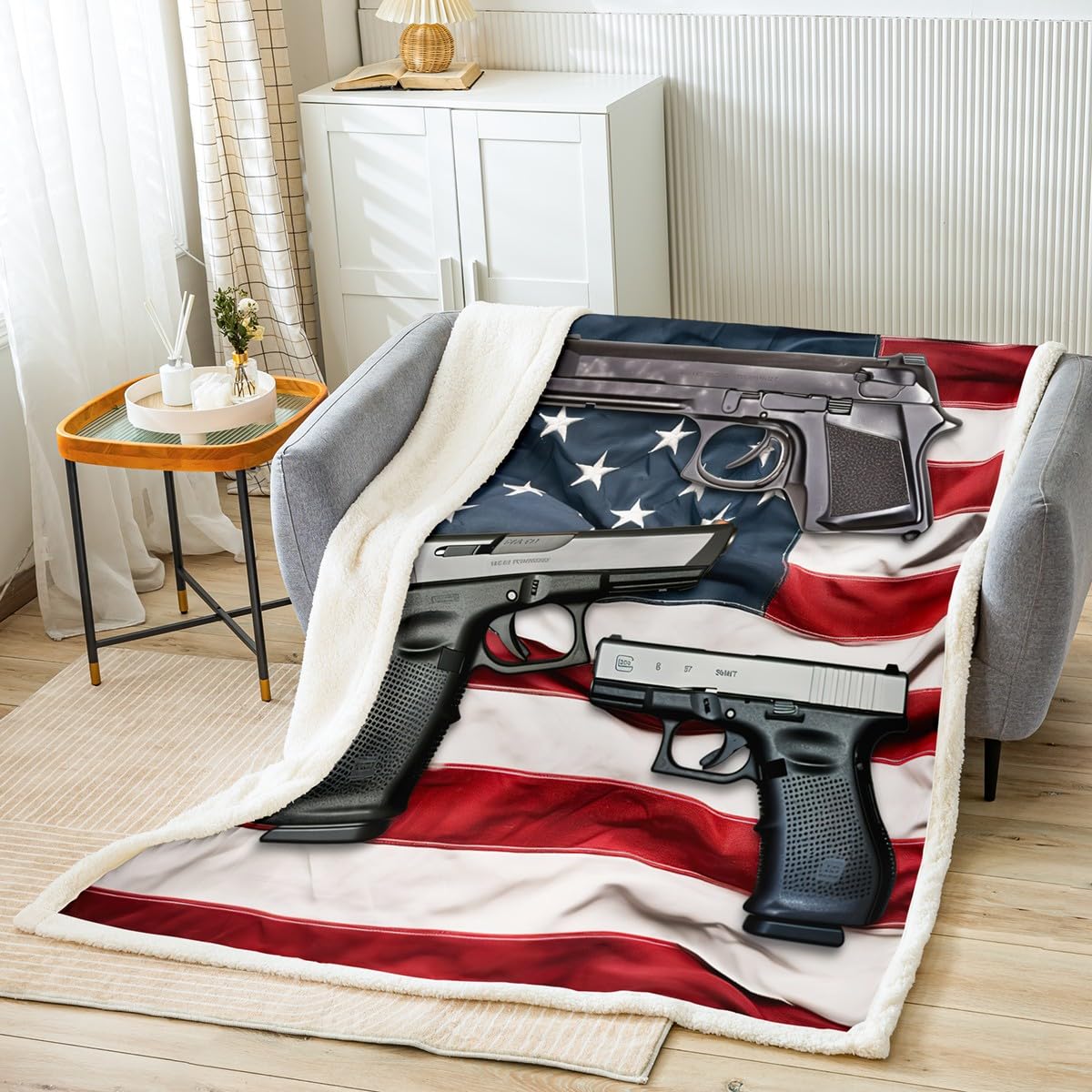 Gun Pattern Sherpa Blanket War Theme Plush Blanket Army Rifle Machine Gun Fleece Throw Blanket for Bed Sofa Couch Kids Military Themed Warm Fuzzy Blanket Ultra Soft Room Decor 40"x50"