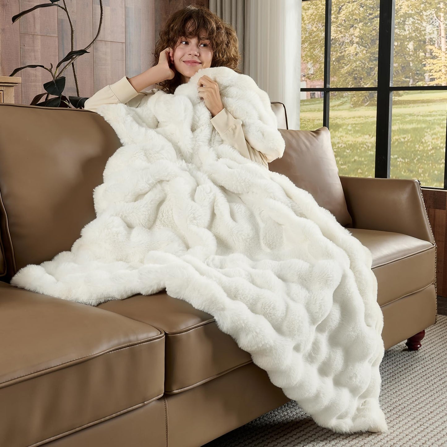 Lotus Karen Faux Fur Throw Blanket Cream White - Big Bubble Rabbit Fluff Blanket for Couch, Small Fluffy Fuzzy Cozy Blanket, Thick Furry Plush Shaggy Blankets, 50x60 Inches