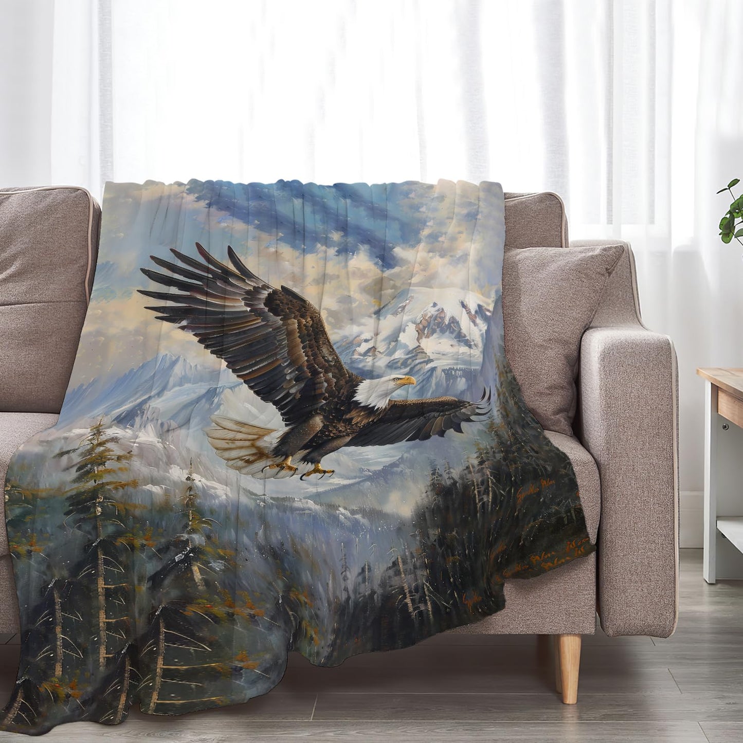 SweetFox Bald Eagle Blanket American Eagle Decor Throw Blanket Gifts for Girls Boys Super Warm Soft Plush Lightweight Fleece Flannel Winter Couch Bedding Blankets for Kids Adults Women Men 50"X40"