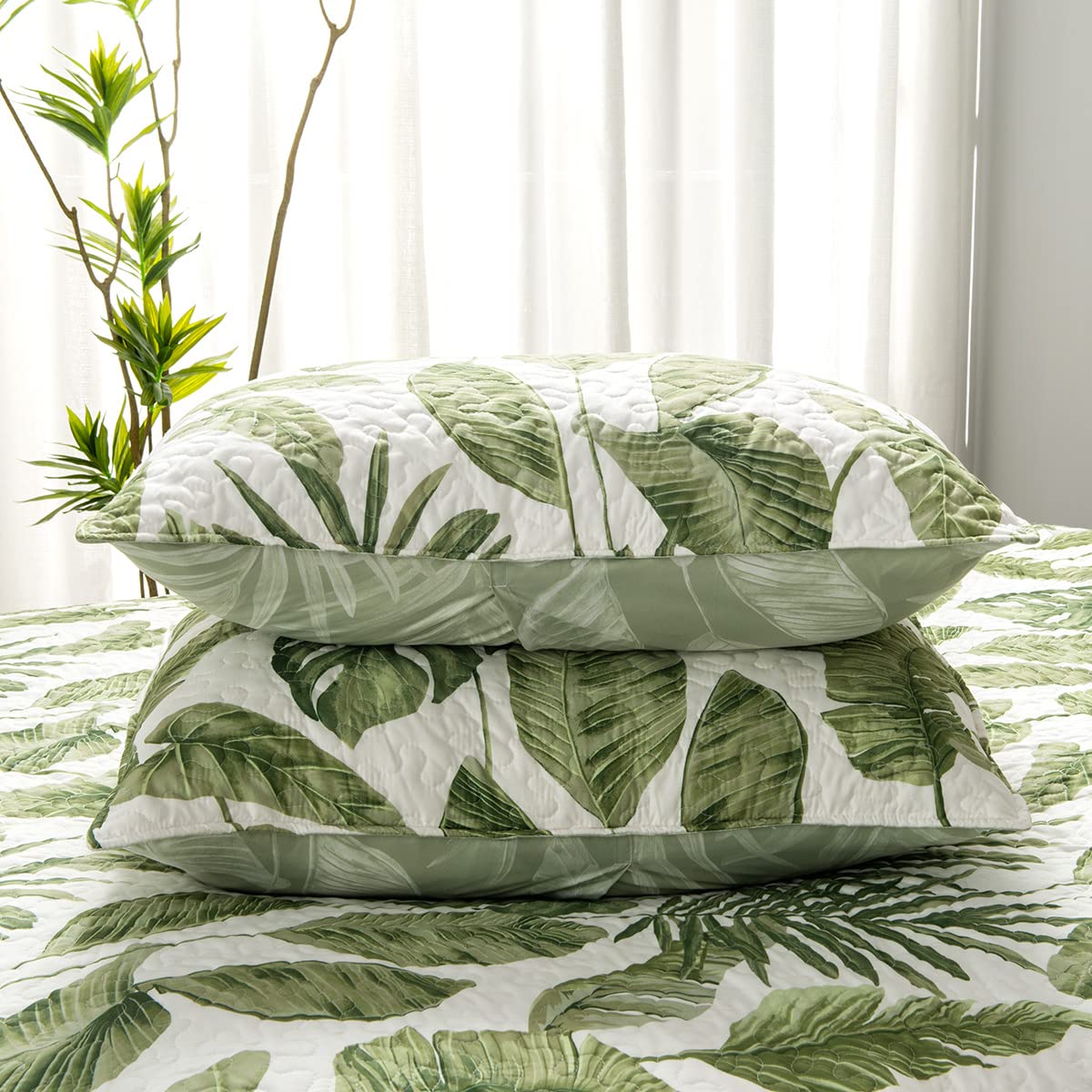 HORIMOTE HOME Tropical Plants Quilt Set Queen Size 3 Pieces, Green Palm Leaves Rainforest Style Fine Printed Reversible Bedspreads Bedding Sets, Soft and Lightweight Bed Coverlet for All Season