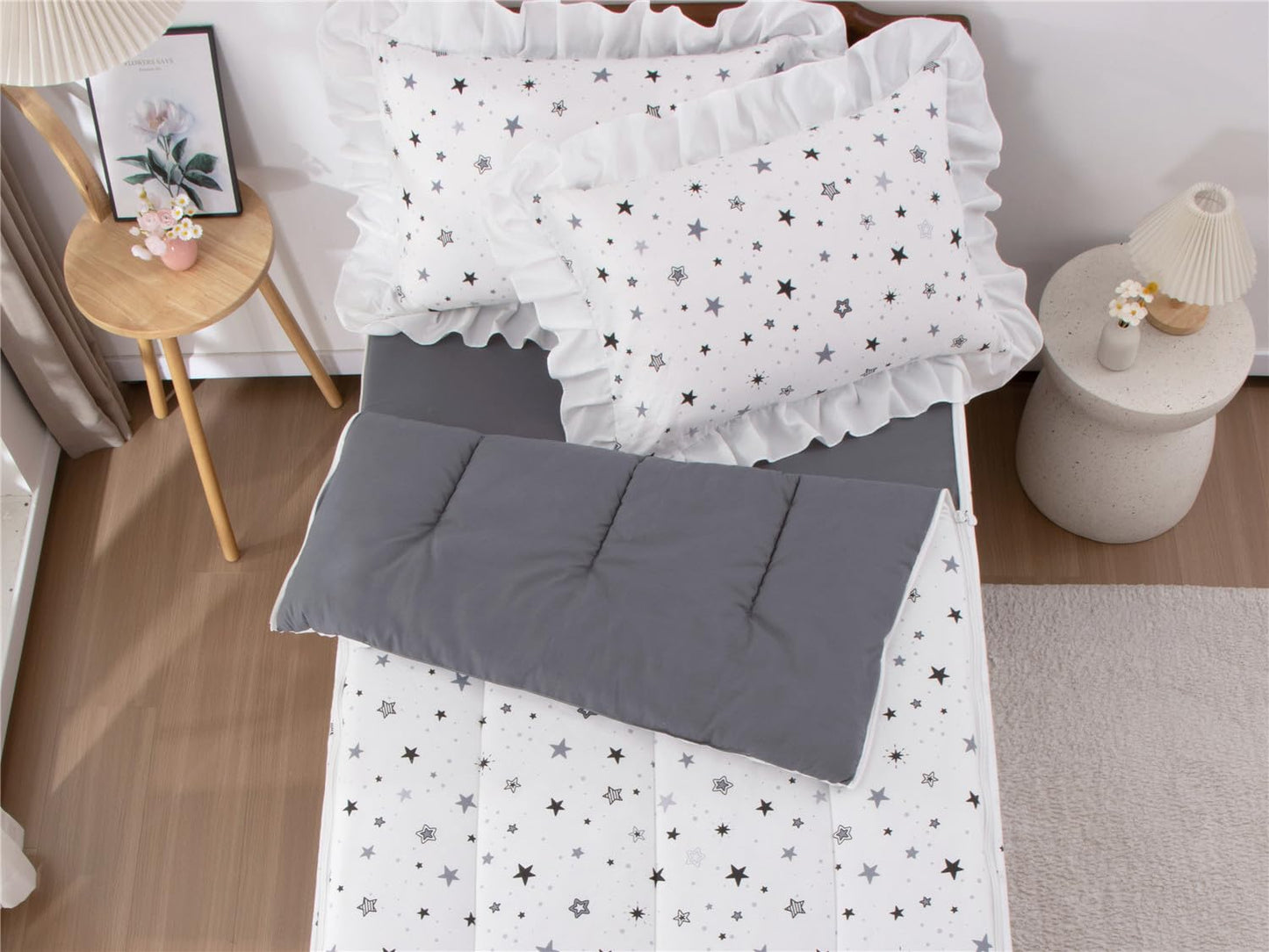NTBED Star Printed Zipper Bedding Sets Twin for Kids Boys Lightweight Microfiber Black White Comforter Set with Fitted Sheet Pillow Covers