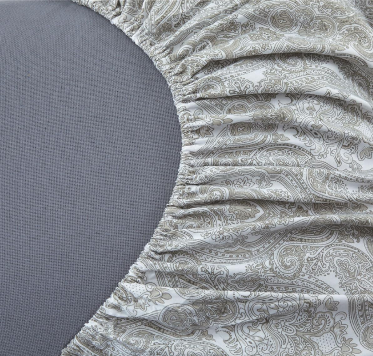 Spirit Linen home 6-Piece King Size Bed Sheet Set - Deep Pocket, Paisley Pattern, Soft and Breathable Bed Sheets, Microfiber Material, Includes 1 Fitted, 1 Flat, 4 Pillowcases - Light Grey Paisley