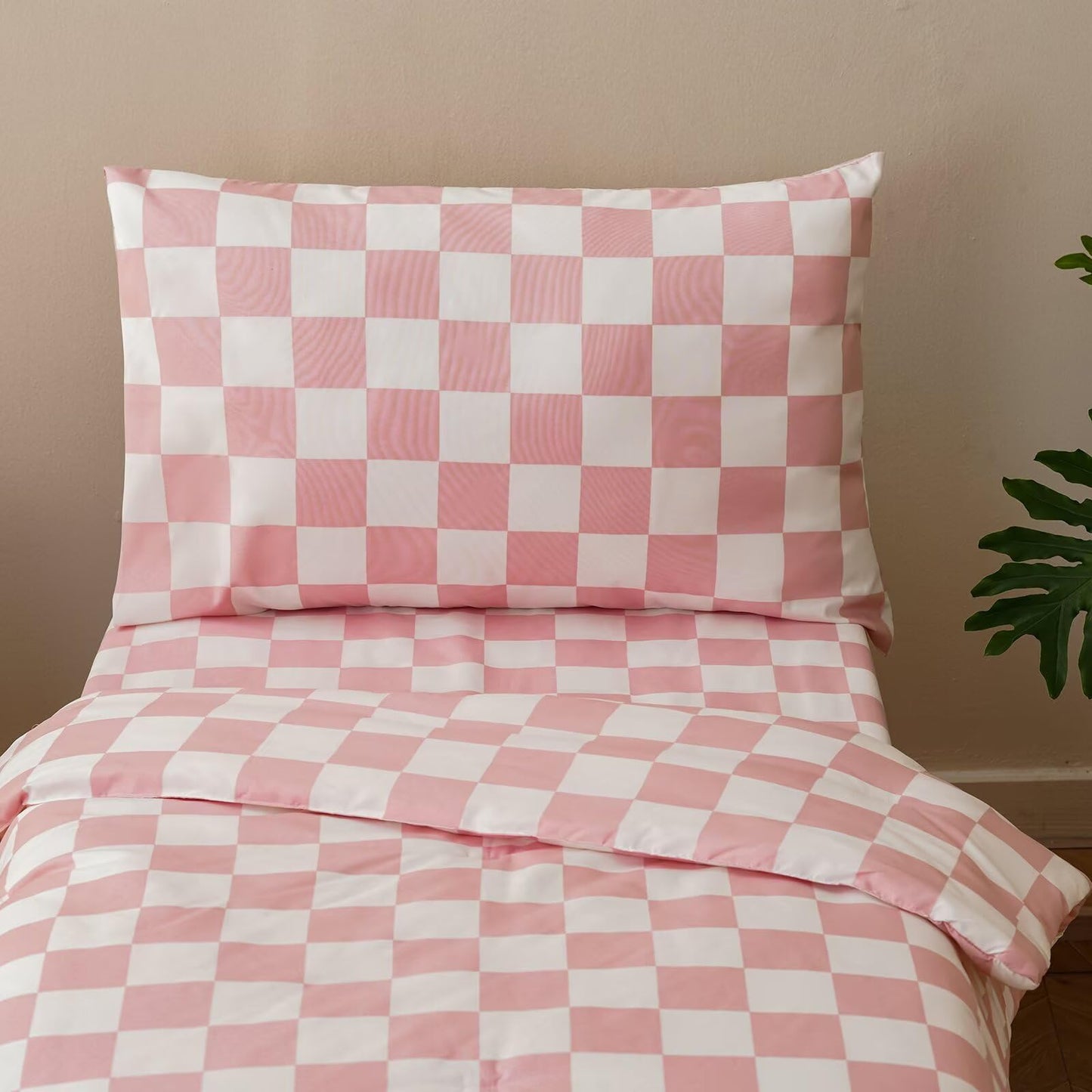 CLOTHKNOW Pink White Plaid Toddler Bedding Sets for Girls 4Pieces Grid Comforter Checkerboard Bedding Sets Soft Crib Bed Sets