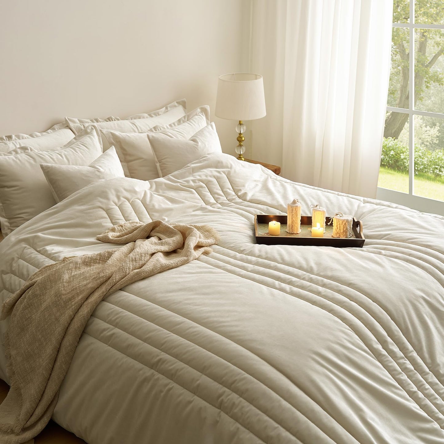 Bedding Velvet King Comforter Sets: Ivory 3 Pieces Luxurious Ultra Soft Bed Set Suitable for All Seasons - Cream White Cozy Striped Modern Rustic Lightweight Men Women Bedroom Comforters with 2 Shams