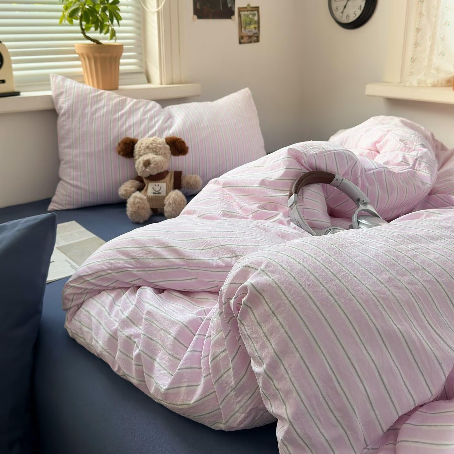 AMZTOP Pink Striped King Size Duvet Cover Set 3 Pcs,1 Duvet Cover and 2 Pillowcases,Soft Washed Microfiber Design Bed Set,Zipper Closure Comforter Covers King Size 104"×90"