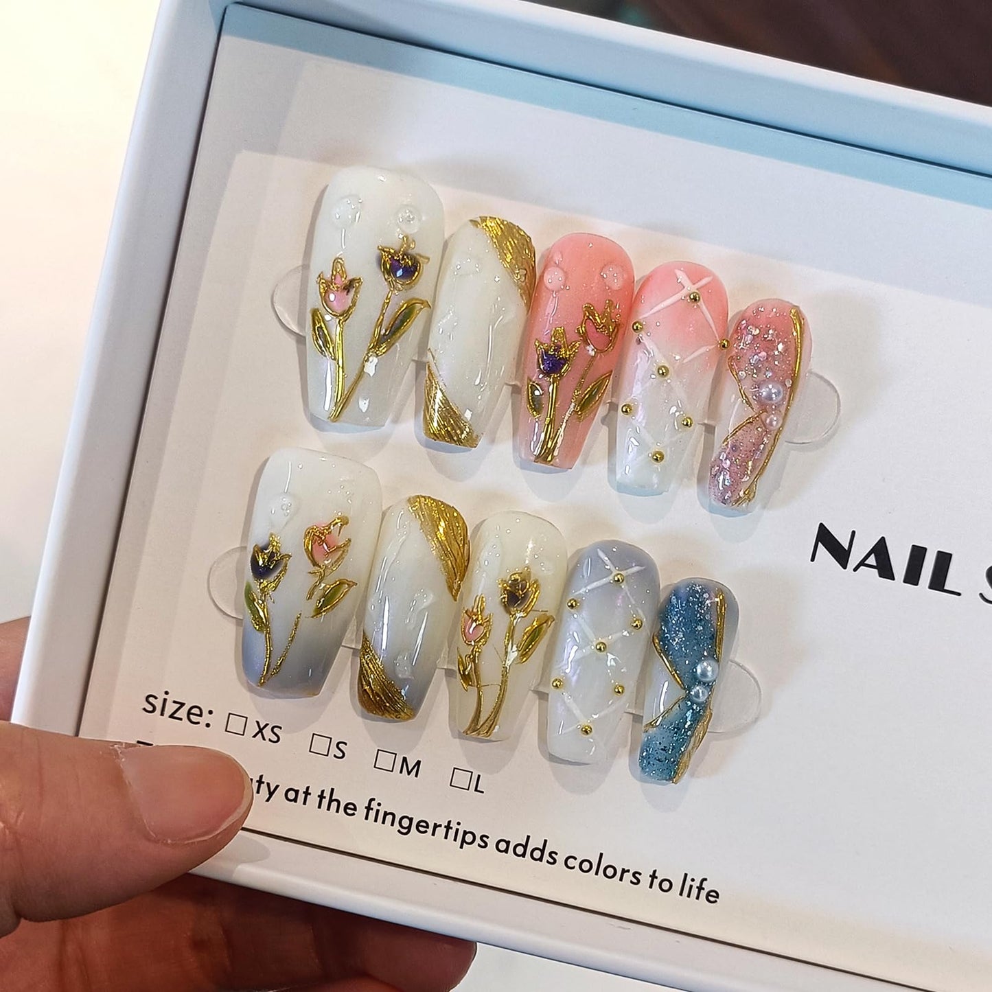 TENPAL 10Pcs Artisan Press on Nails with Kit,Hand-Painted Tulip Coffin 3D Champagne Gold & Heirloom Glitter Fake Nails,Acrylic Glossy Vintage Luxe Gel Effect for Women(XS)