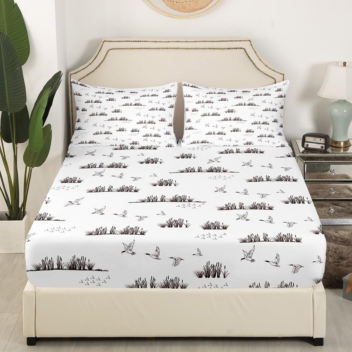 Hunting Duck Fitted Sheet Full Size,Sketch Duck and Lake Leaves Bedding Set for Kids Boys Men Teens Cabin Room Decor,Rustic Farmhouse Animals Bed Sheet Grey White Deep Pocket Sheet,2 Pillowcases