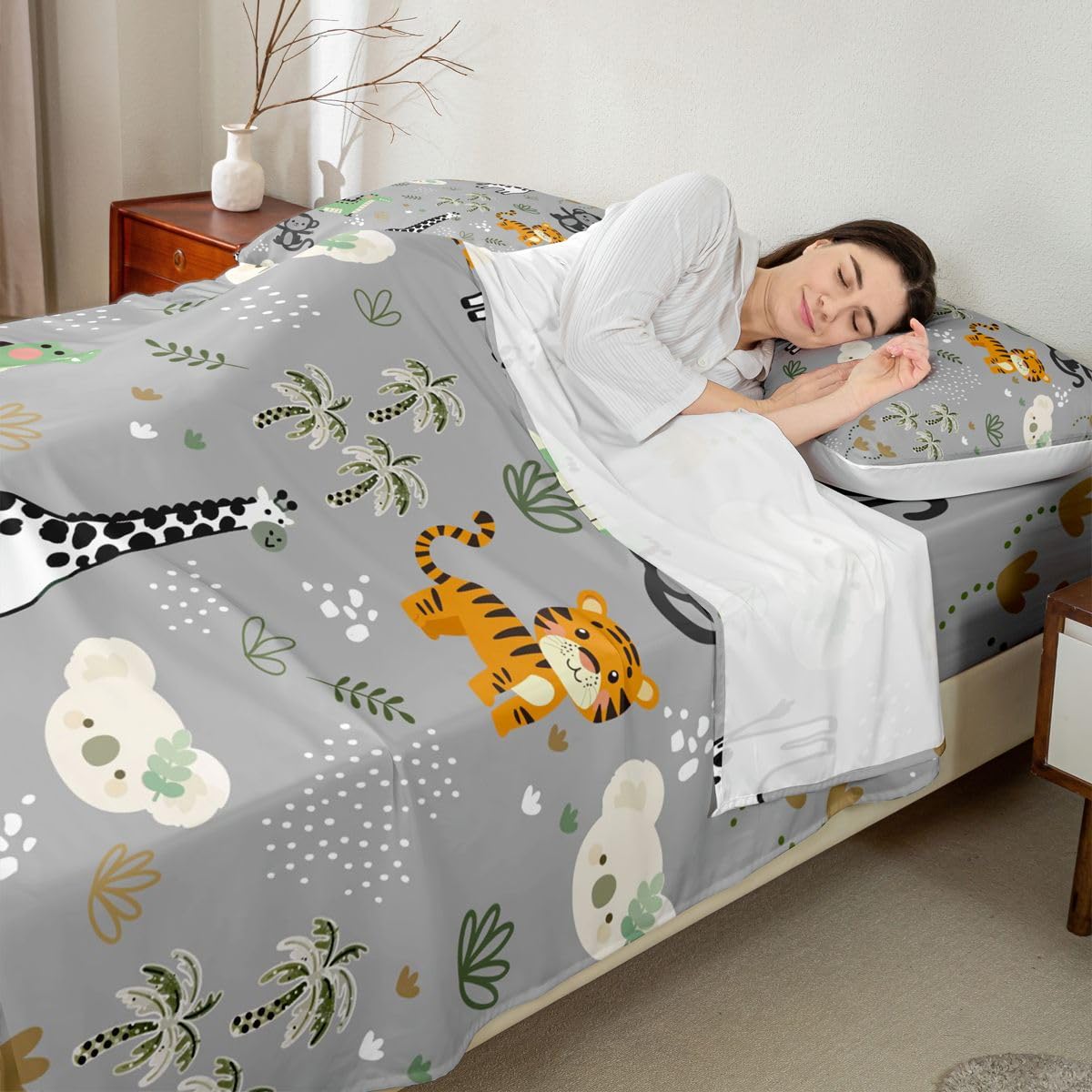Erosebridal Jungle Animals Bed Sheets Full Cartoon Kawaii Sheet Set for Kids Boys Girls Hunting Safari Animals Sheets Monkey Giraffe Crocodile Tiger Flat Fitted Sheet 3 Pcs