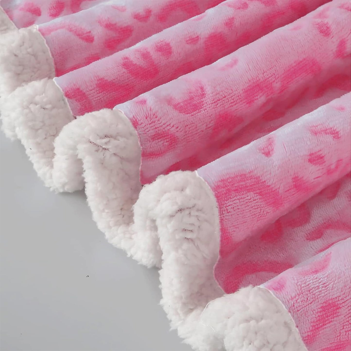MACEVIA Sharpa Fleece Throw Blanket for Couch Fuzzy 3D Cheetah Blanket Thick Warm Reversible Cozy Comfy Super Soft Leopard Blanket for Bed Sofa 490GSM - Pink Leopard,50x60In