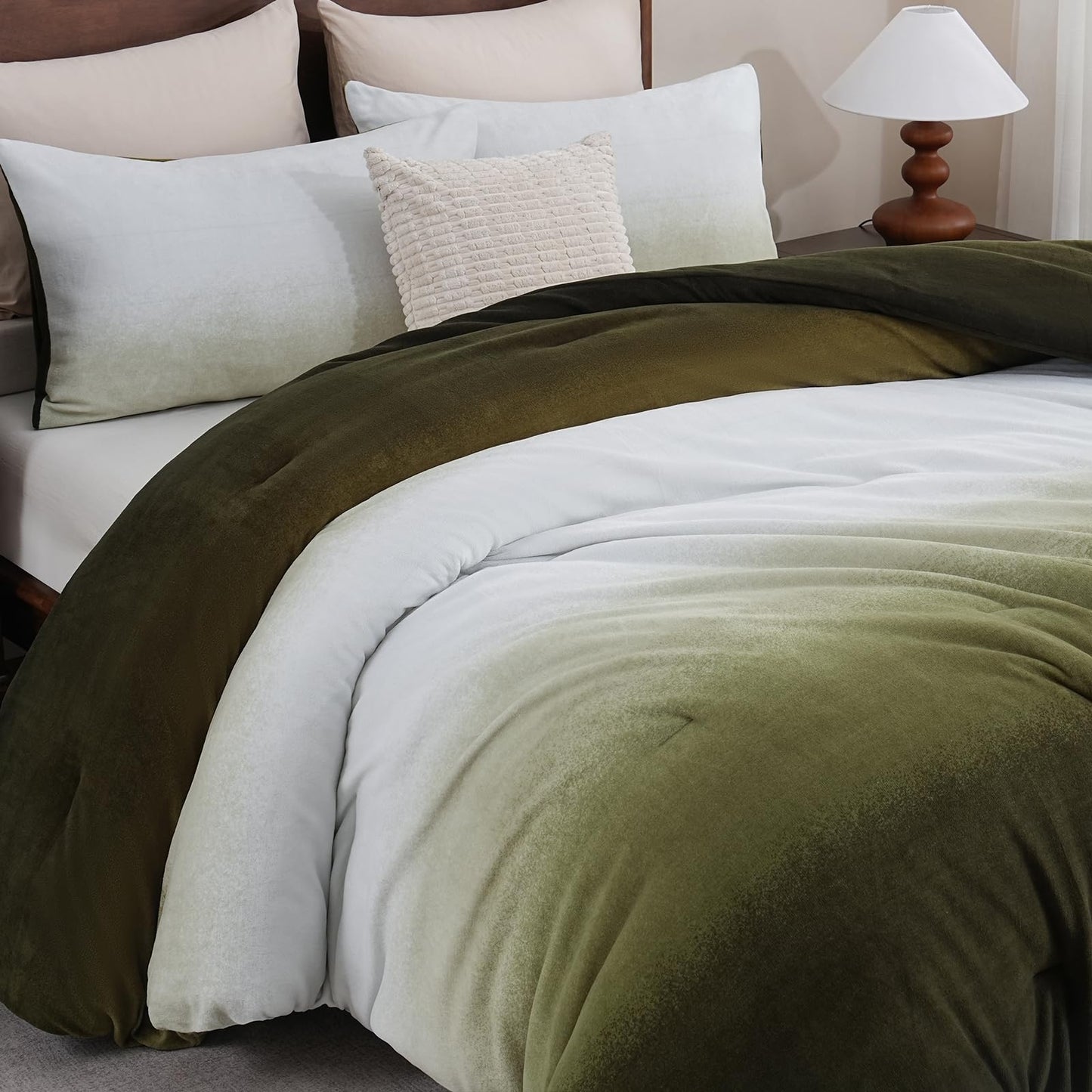 Bedbay Navy Blue Striped Comforter Set King Size, Ultra Soft Plush Velvety Fleece Bedding Set with 2 Pillowcases, Coastal Cabana 3-Piece Bed Set for All Seasons