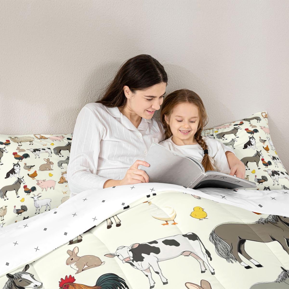 Feelyou Beige Farm Animal Comforter Set Toddler Size Cute Animal Bedding Set for Kids Boys Girls Farm Theme Duvet Quilt Cartoon Bedroom Decor 2 Pcs with 1 Pillow Cases
