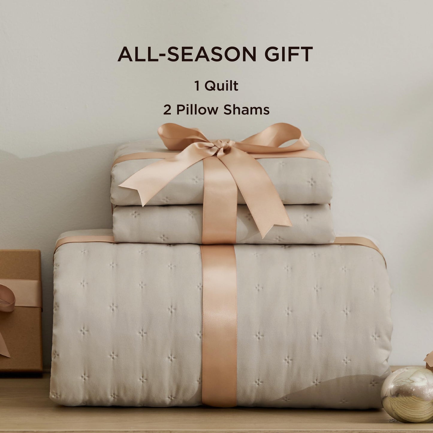 Bedsure King Quilt - Linen Bedspread King Size & Lightweight Comforter, Modern Farmhouse Coverlet with Clover Pattern, Ultra Soft All-Season Bedding, 106 x 96 Inches