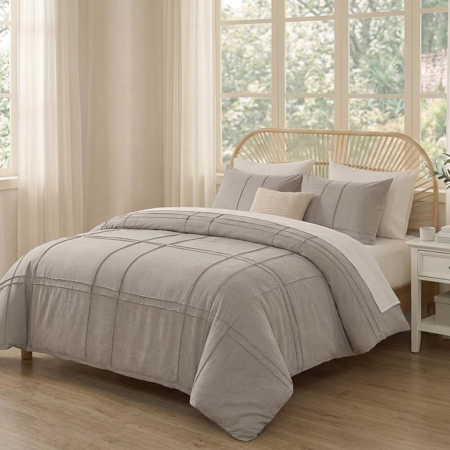 Cozaline 100% Cotton Light Grey Queen Size Duvet Cover Set - 3 Pieces Pintuck Pleated Duvet Cover, Soft Breathable Duvet Cover with Zipper Closure, Modern Minimalist Bedding Set