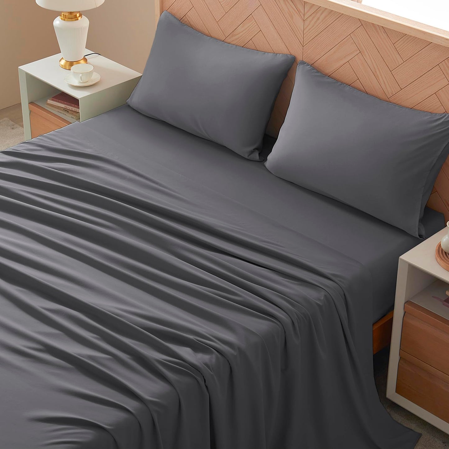 USXIBEI Queen Size 4 Piece Sheet Set - Comfy Breathable & Cooling Bed Sheets Set, Soft and Wrinkle Free, Deep Pockets, Easy & Secure Fit, Hotel Luxury Bedding - Oeko-Tex - Dark Grey