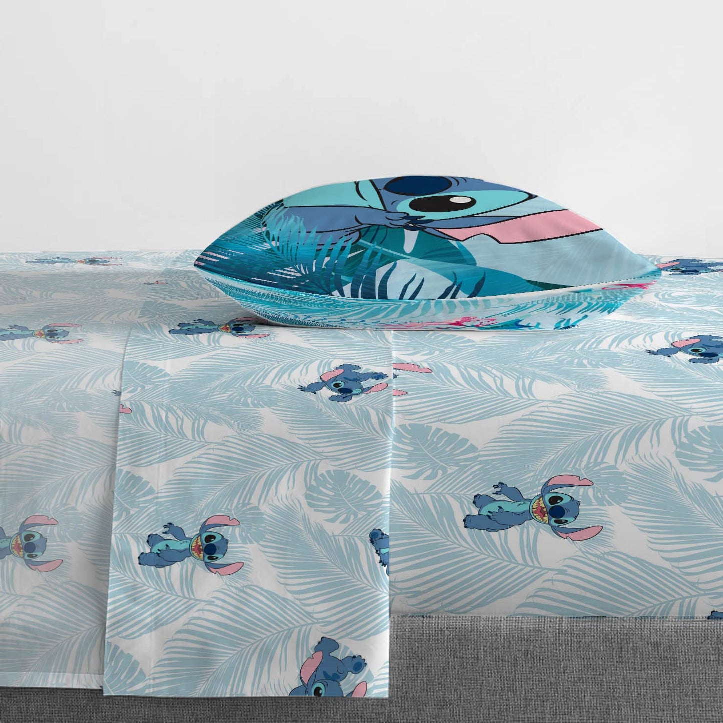 Jay Franco Disney Lilo & Stitch Floral Fun 5 Piece Twin Bed Set - Includes Reversible Comforter & Sheet Set Bedding - Super Soft Fade Resistant Microfiber