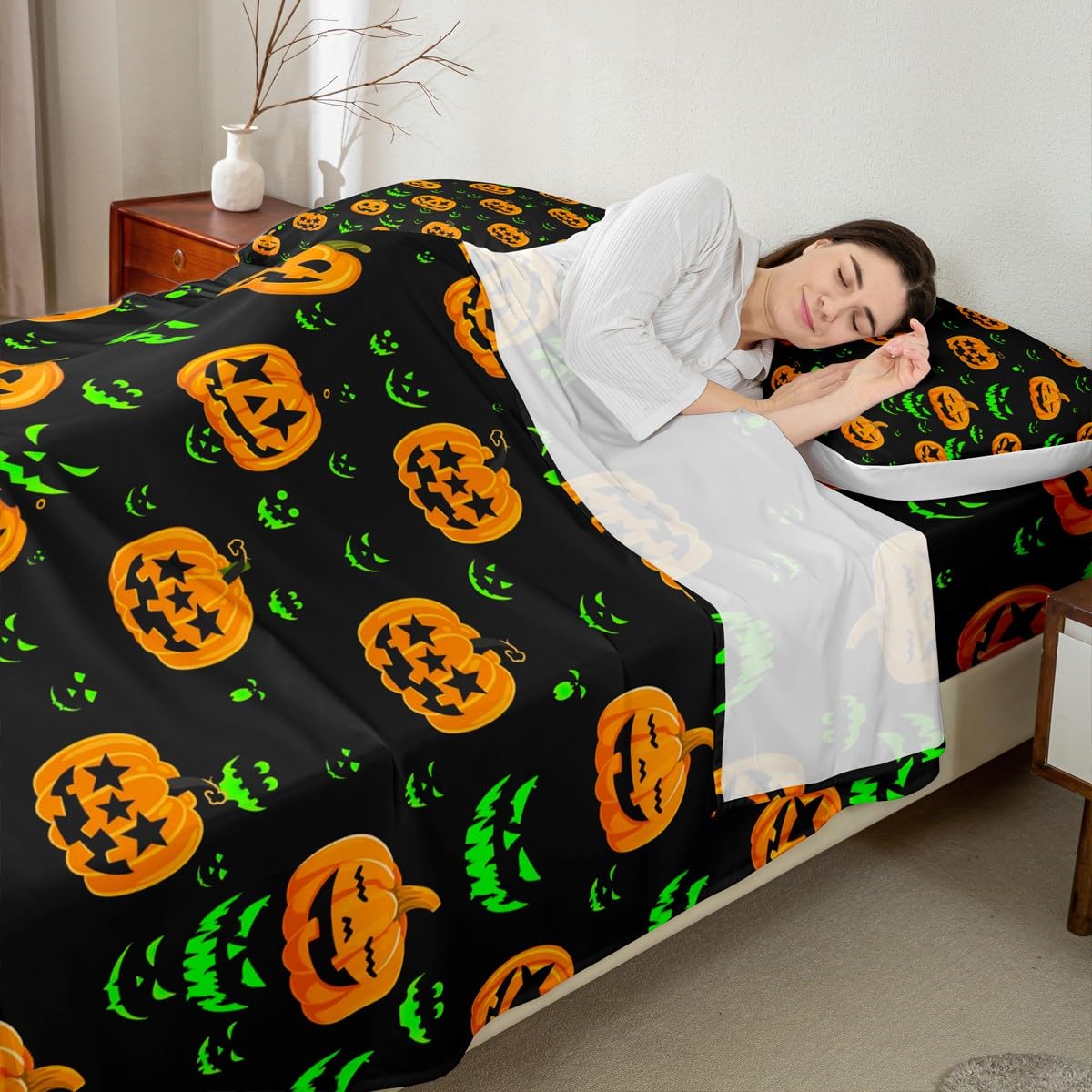 Halloween Bed Sheet Set 3pcs Twin Size, Yellow Pumpkin Lantern and Green Gothic Face Print Fitted Sheet + 1 Flat Sheet + 1 Pillowcase, Holiday Theme Bedding Set for Kids Boys Girls Bedroom