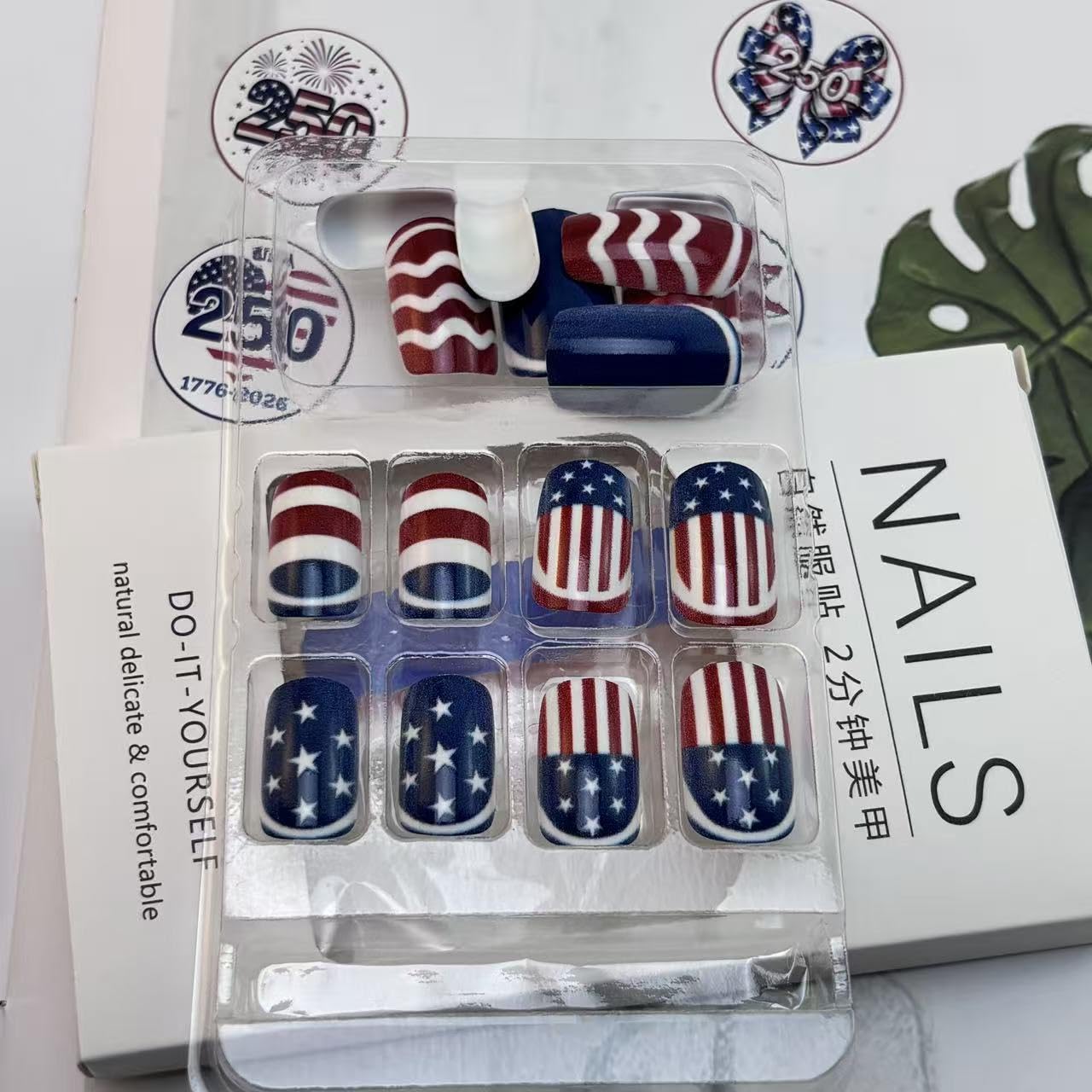 24Pcs Independence Day Press on Nails Medium Square Fake Nails Red Blue Gradient Glossy Stick on Nails National Flag Reusable Glue on Nails Full Cover Acrylic False Nails for Women Manicure