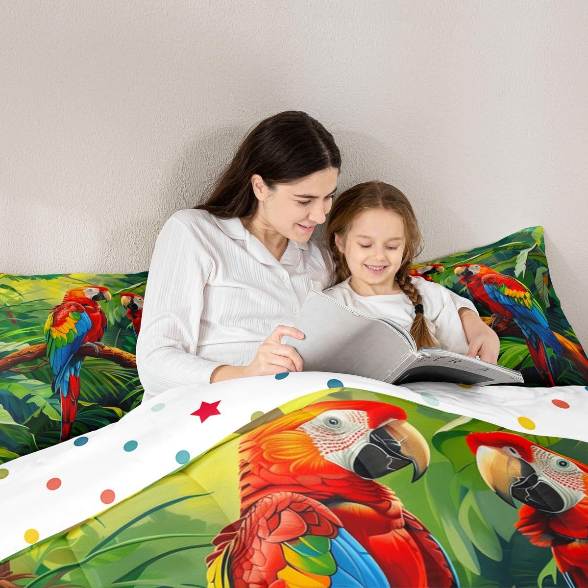 Manfei Parrots Comforter Set 2Pcs Tropical Palm Leaves Twin Size Bedding Set Natural Wildlife Duvet Insert for Kids Boys Girls Adult Room Decor(1 Comforter,1 Pillowcase) Jungle Wild Animals