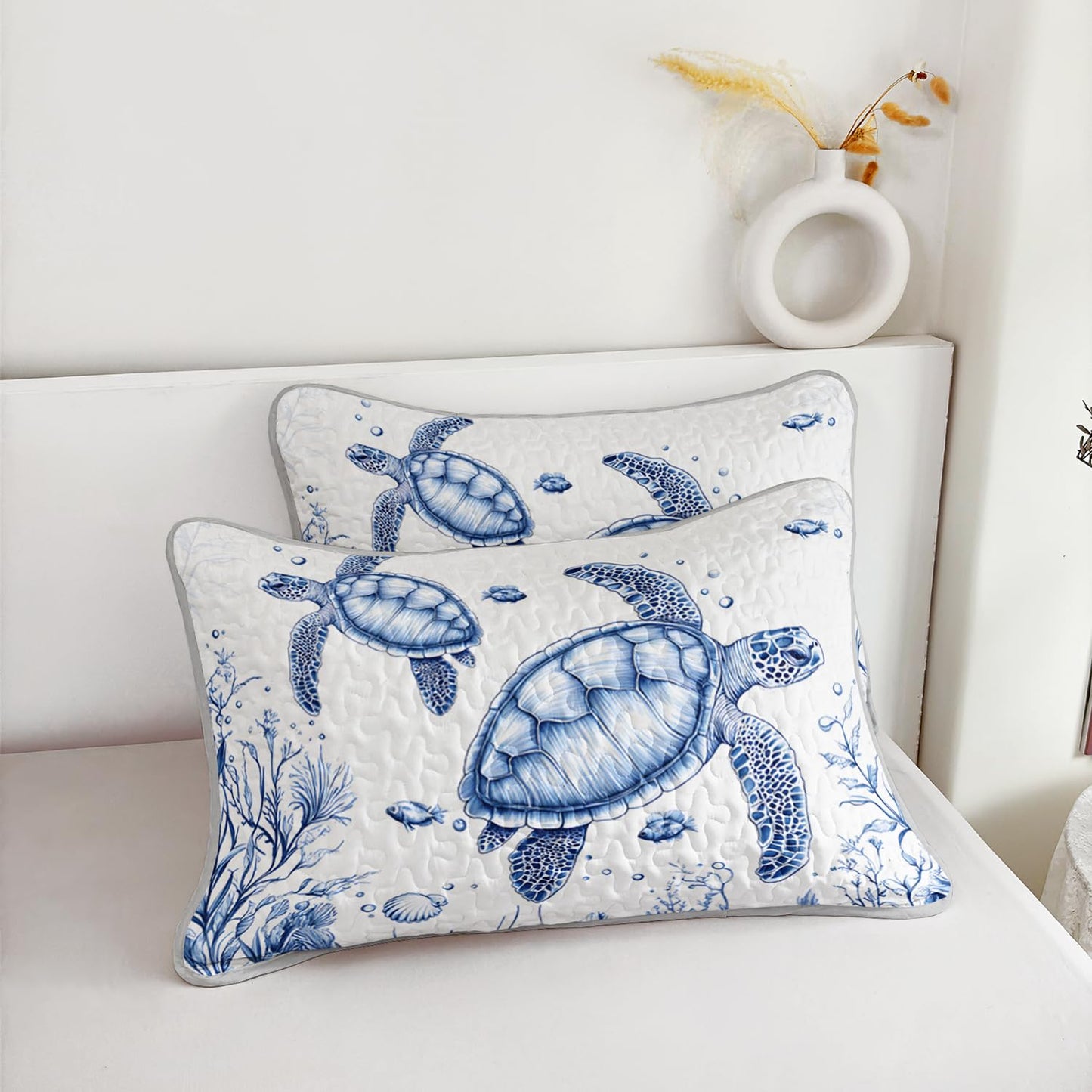 HOSIMA Sea Turtle King Size Quilt,Sea Turtle Print Lightweight Quilt,Shells Fish and Corals Pattern Coastal Bedding for Room Decor,Ocean Themed Bedding with 2 Pillowcases.