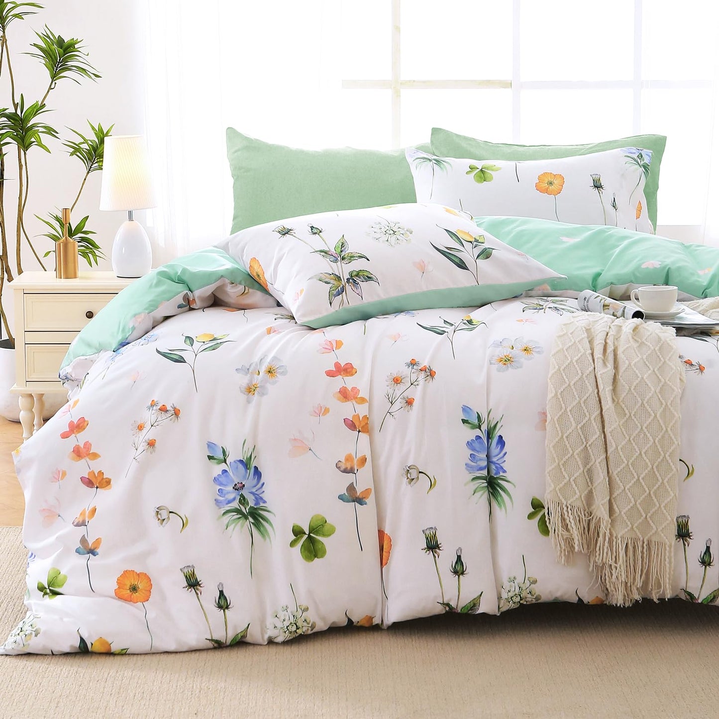 MUXHOMO Multi Flower Bed in a Bag Queen 7 Pieces, Queen Comforter Set Reversible Botanical Flowers Design, Ultra Soft & Breathable Bedding Sets with Comforter, Sheets, Pillowcases & Shams