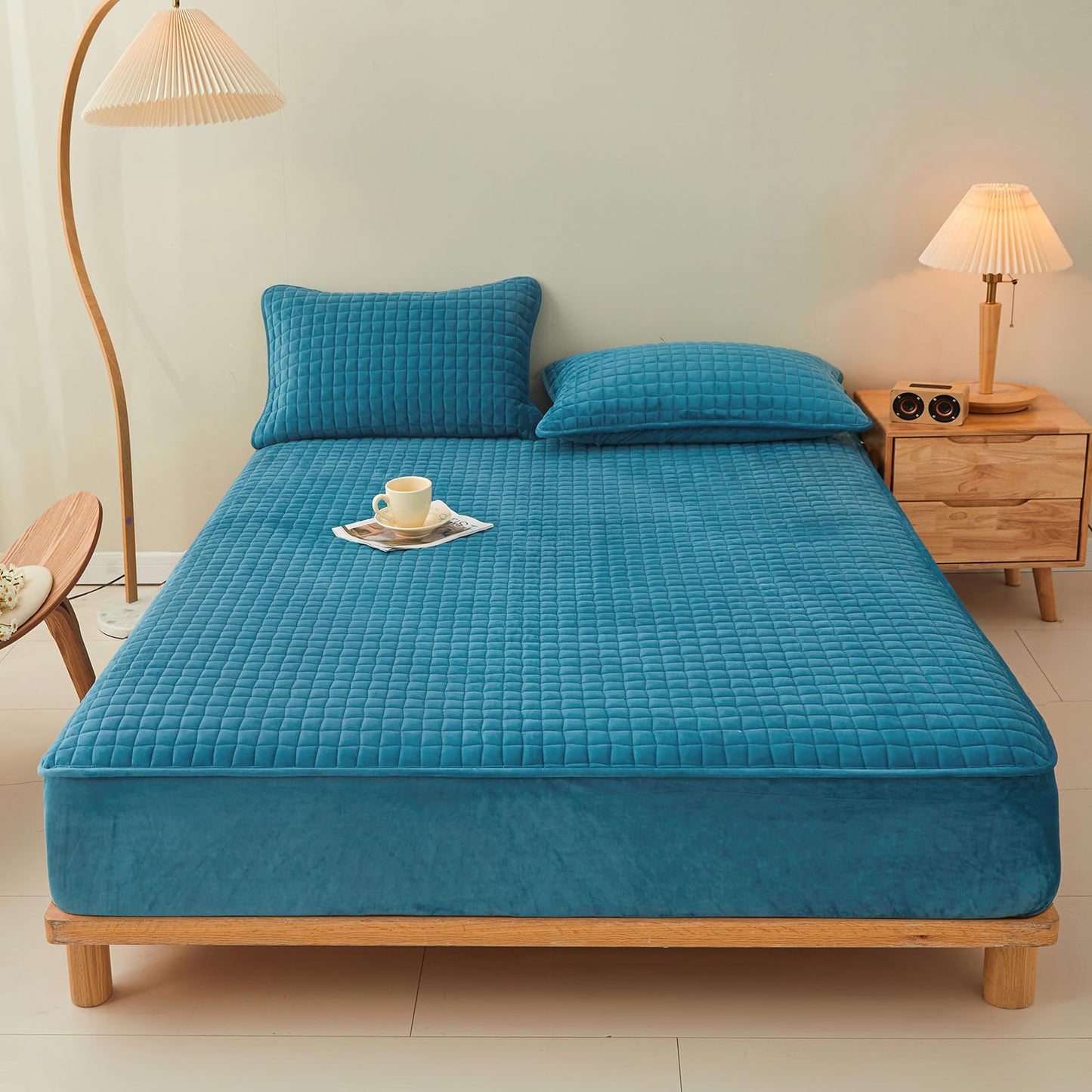 LweiPsqLin Quilted Flannel Fitted Sheets,Soft Flannel Fleece Mattress Top- Suitable for Fall and Winter,Fitted Deep Pocket Up to 15''. (Blue, Twin)
