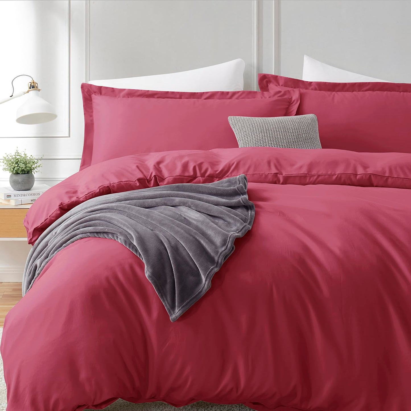 Hearth & Harbor Queen Size Duvet Cover & Bed Sheet Set Burgundy Red, 7 Piece Soft Double Brushed Bedding Set, Includes Duvet Cover, Flat Sheet, Fitted Sheet, Pillowcases and Pillow Shams
