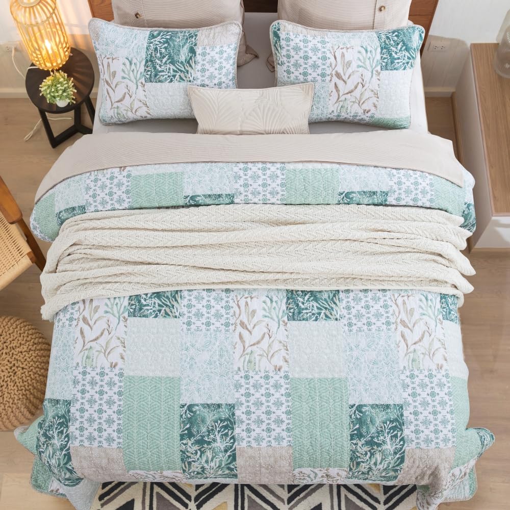 DAUAOTO 100% Cotton Quilt Set Queen Size, Farmhouse Printed Bed Coverlet Reversible Bedspread, Green Neutral Patch Pattern