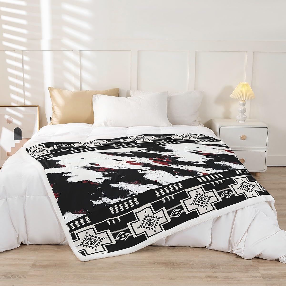 Erosebridal Western Aztec Twin Size Sherpa Blanket, Rustic Cowhide Fleece Blanket for Boys Teens Adults Bedroom, Cow Print Fuzzy Plush Throw, Boho Geometric Exotic Decor for Sofa Couch