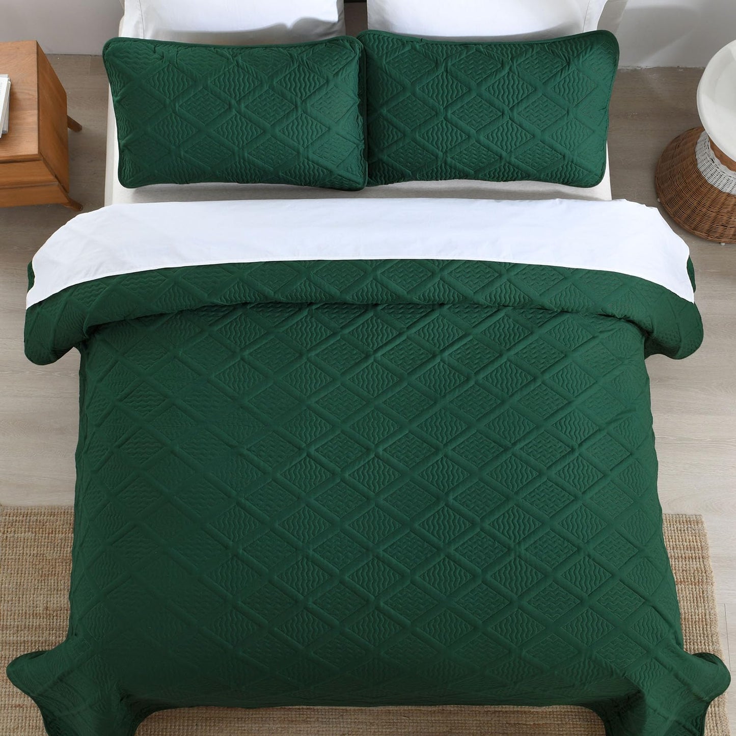 Yiran Quilts Queen Size, Emerald Green Spring Summer Bedspread Bedding Set, 3 Pieces Diamond Pattern Lightweight Microfiber Coverlet with 2 Pillow Shams for All Season 96x90 Inch