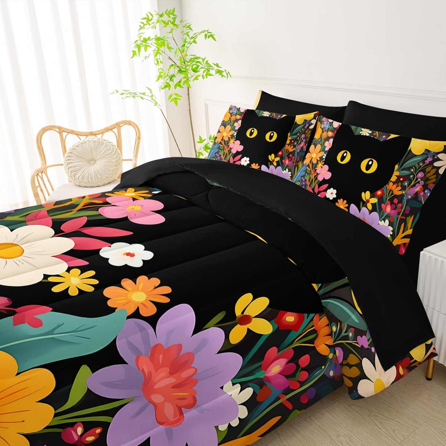 QOOMO Floral Cat 7 Pieces Comforter Set Queen Size,Floral Cat Bedding Set for Kids Teens Girls-Include 1 Comforter,1 Fitted Sheet,1 Flat Sheet,2 Printing Pillowcases and 2 Black Pillowcases