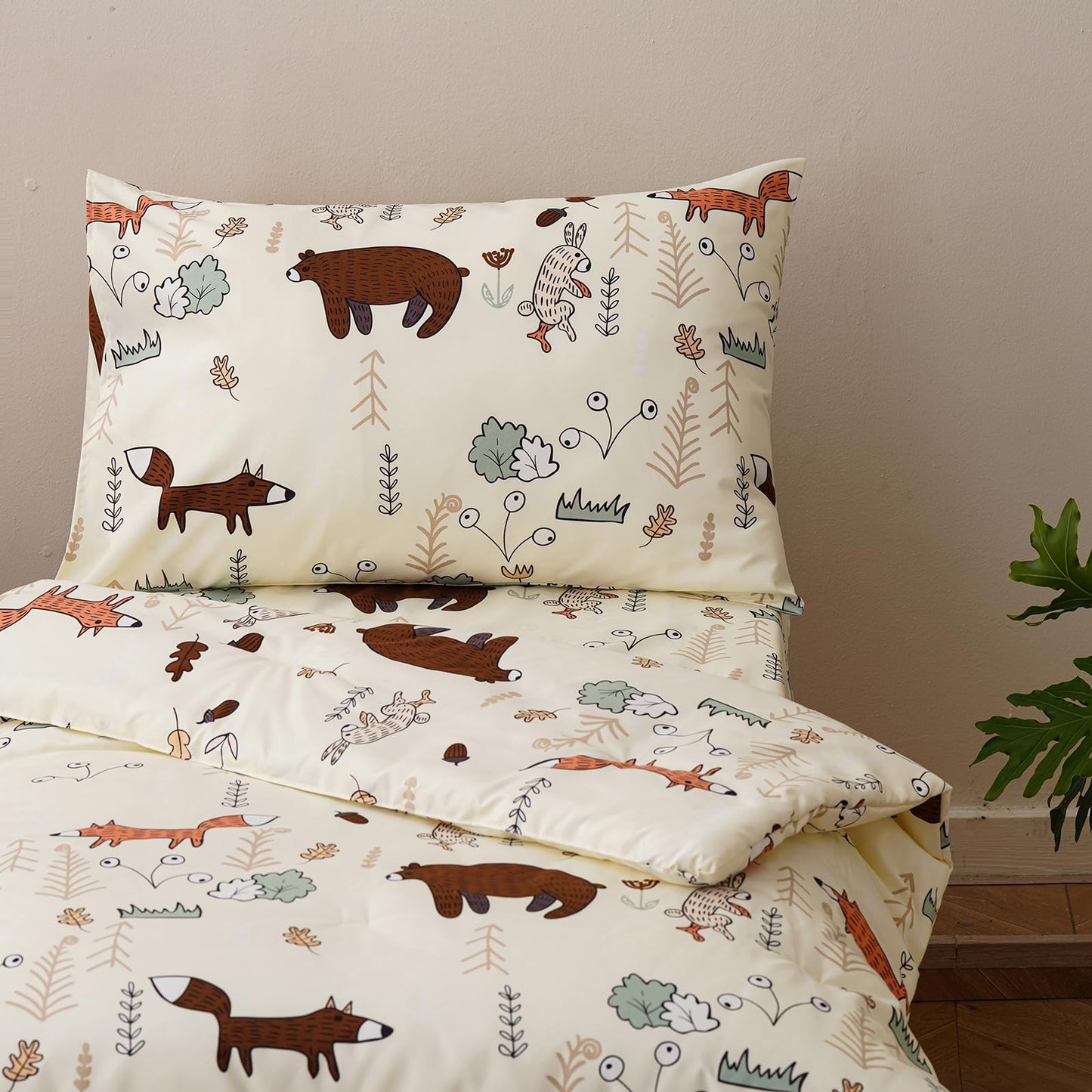 KAREVER Cartoon Toddler Bedding Set Bear Fox 4 Pieces Crib Bed Set Kids Cream Yellow Animal Print Comforter Set