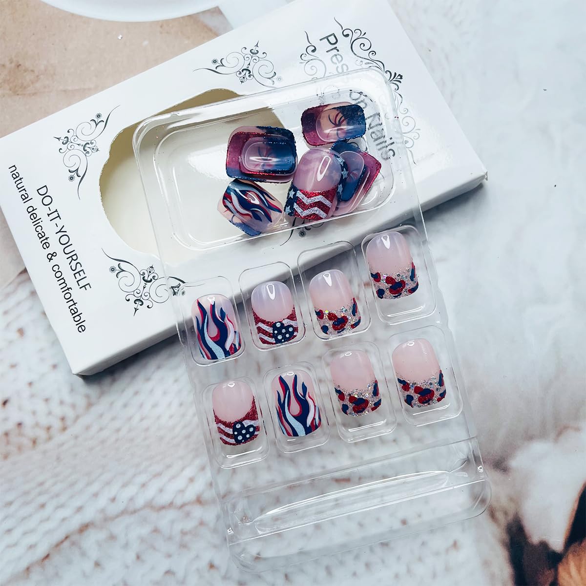 24Pcs 4th of July Press on Nails Short Square French Tip Fake Nails with Designs Glitter Heart Flame Firework Nails Tip False Nails Artificial Glue on Nails for Women DIY Independence Day Nails